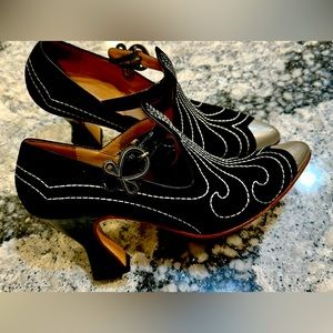 John Fluevog shoes size 6.5